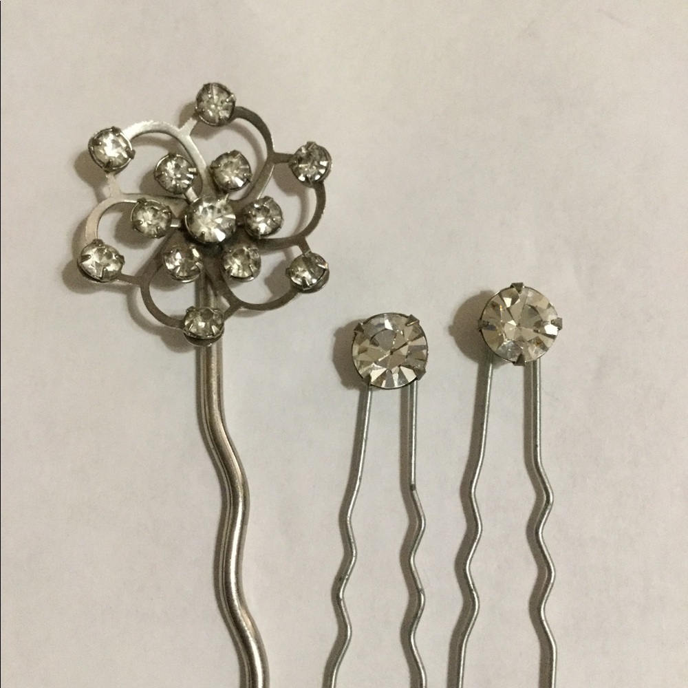 Vintage 1960s Rhinestone Flower Hat & Hair Pin Set